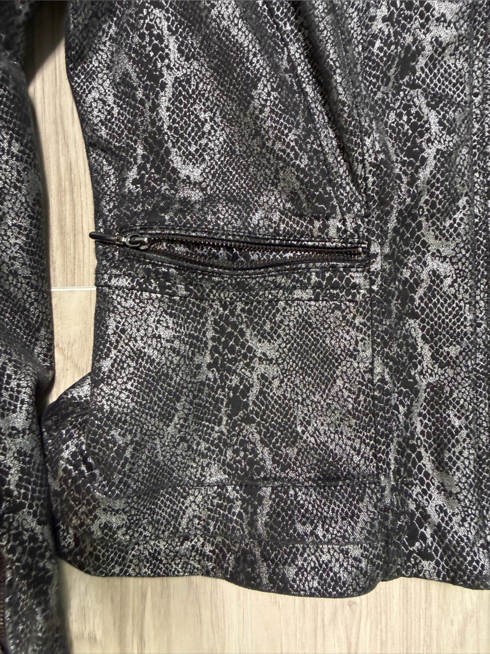 White House Black Market Metallic Snake Print Moto Jacket - Picture 11 of 12